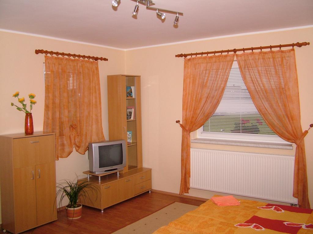 Horvathapartman Buk Room photo