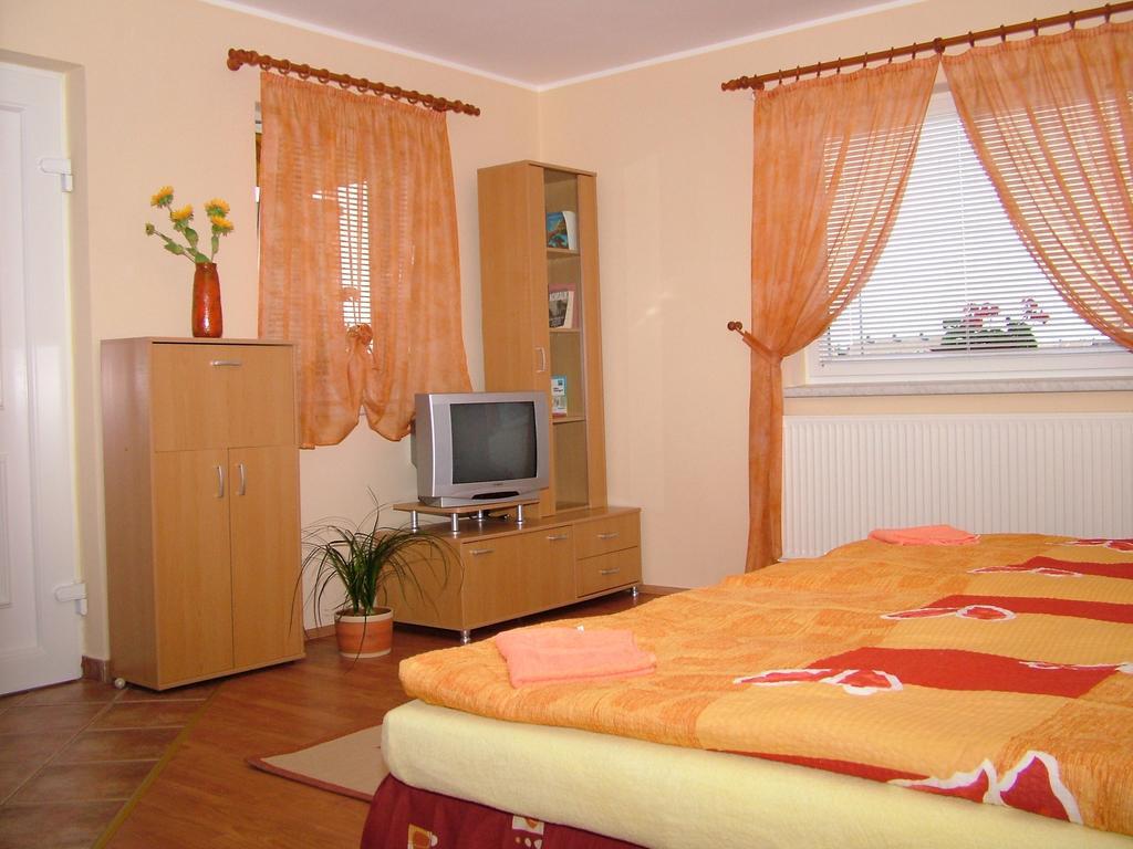 Horvathapartman Buk Room photo
